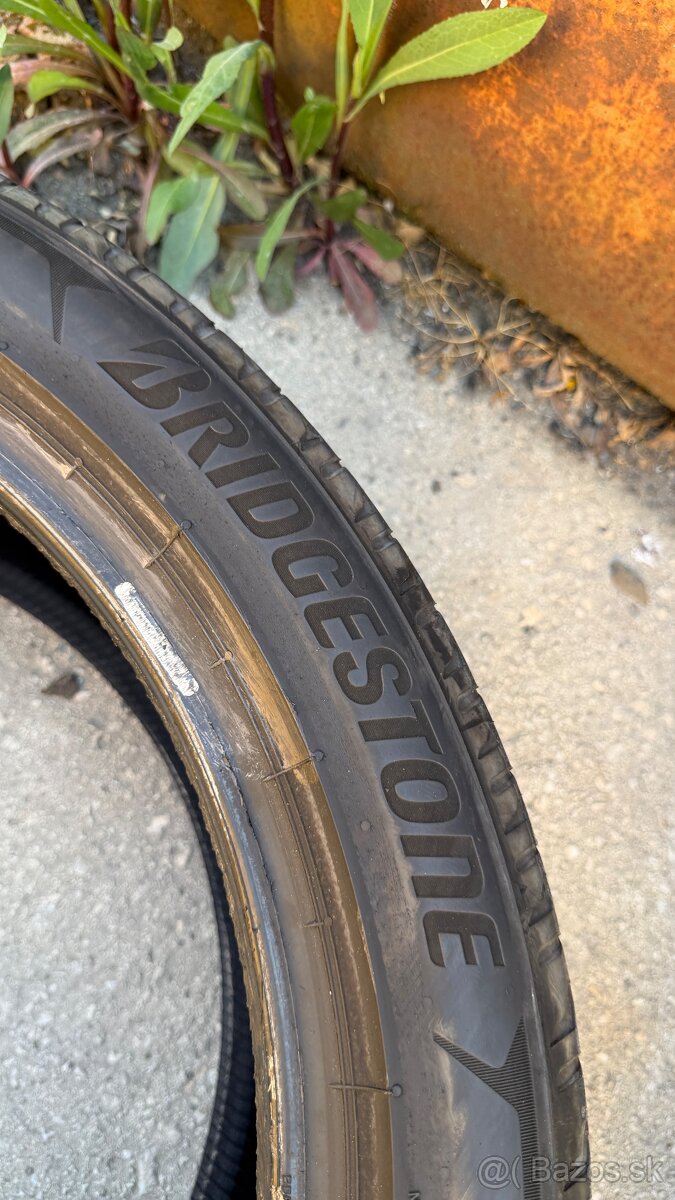 Letné 2ks 285/40 r21 - 4