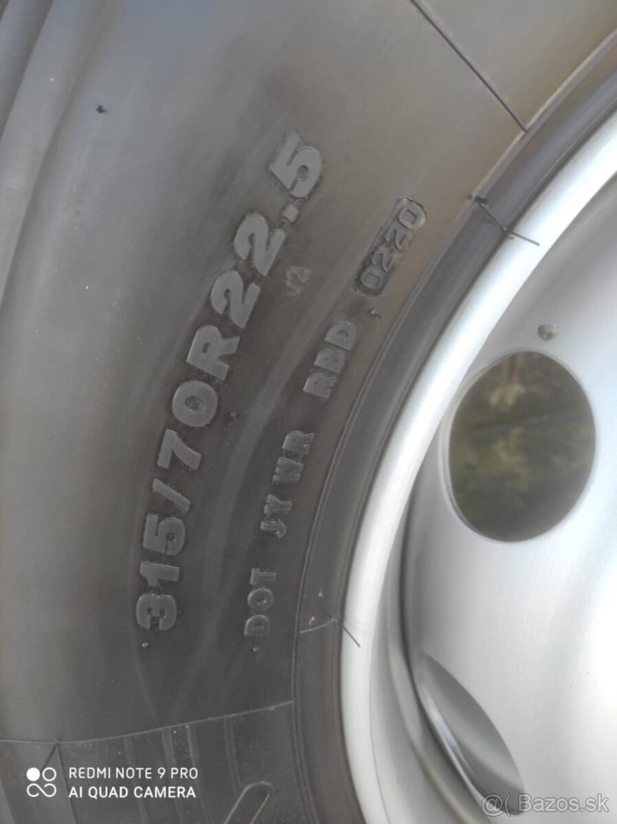 Predám pneumatiku 315/70 R22.5 - 4