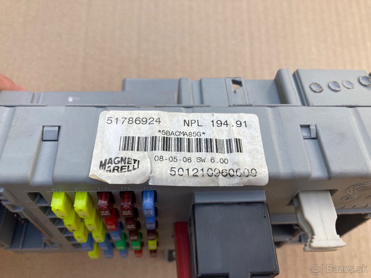 Poistkova skrinka na Fiat Croma 1.9 - 4