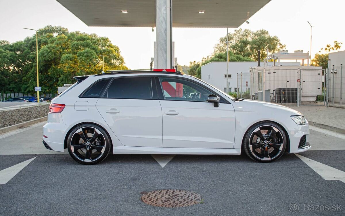 Audi RS3 2.5 TFSI Quattro - 4