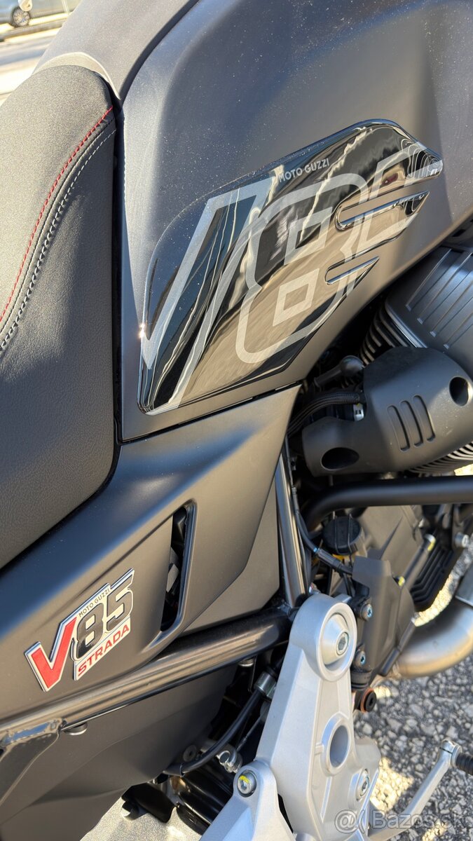 Nová Moto Guzzi V85 strada + doplnky - 4