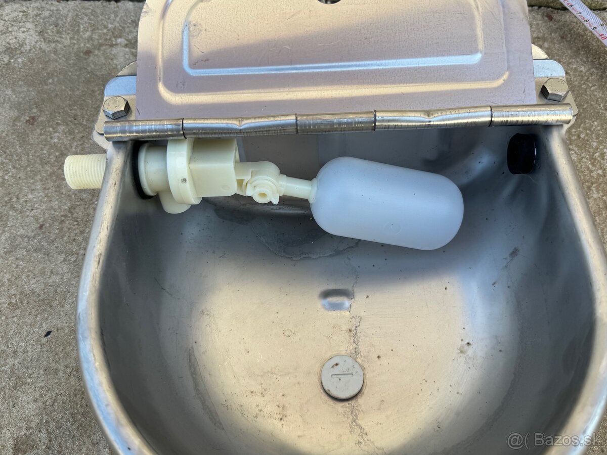 Predám napájadlo na koňa / hospodárske zvieratá - 4