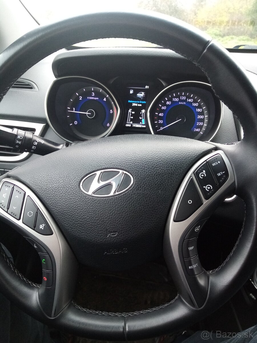 Predám vymenim Hyundai i30 1.6 CRDI 94kW - 4