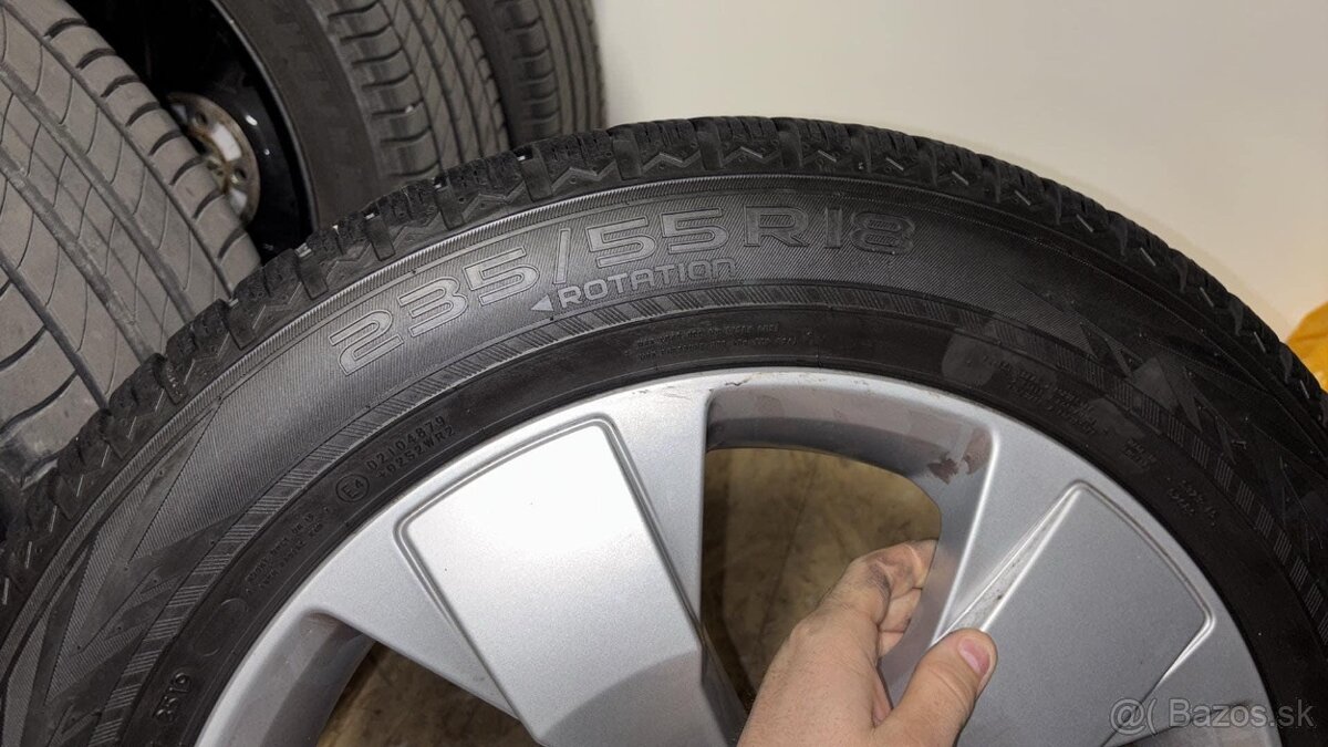 Originál sada VOLVO XC40 R18 zimné pneu - 4