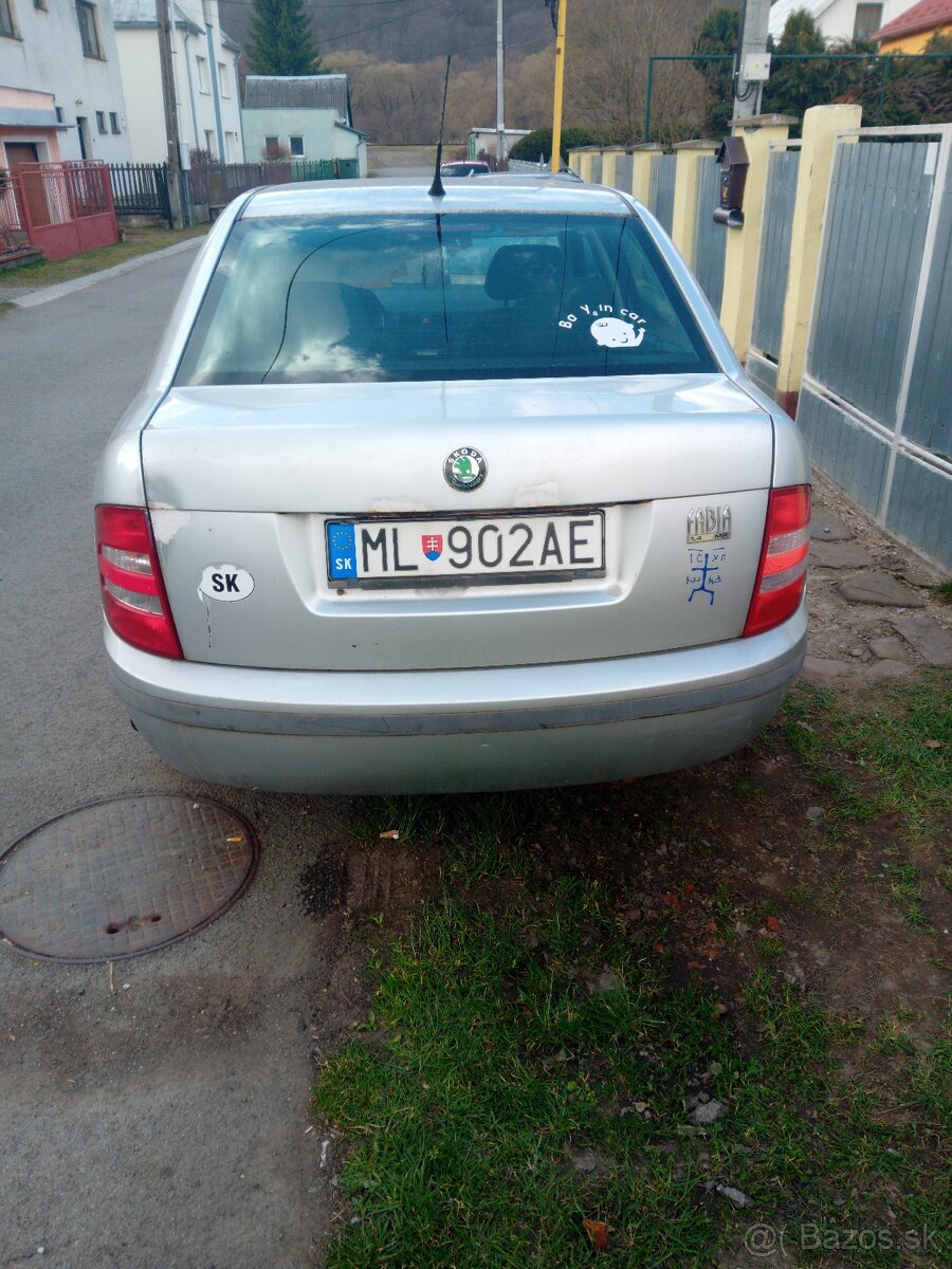 Skoda fabia sedan - 4