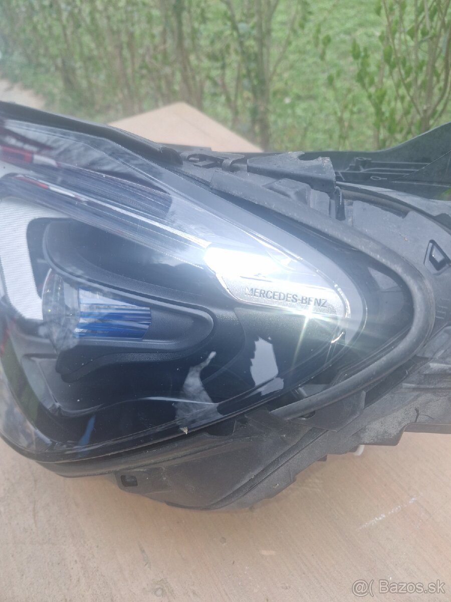 Svetlo Mercedes - 4