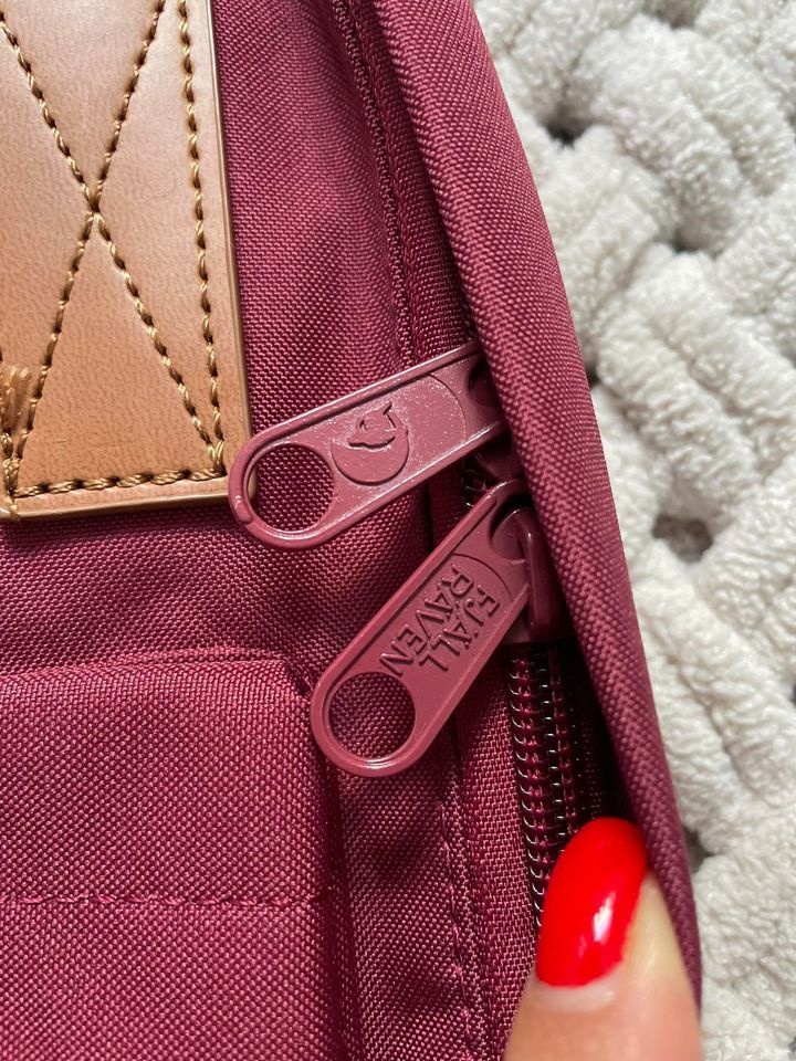 Batoh Fjällräven Kanken vínový s hnedými prvkami 7L - 4