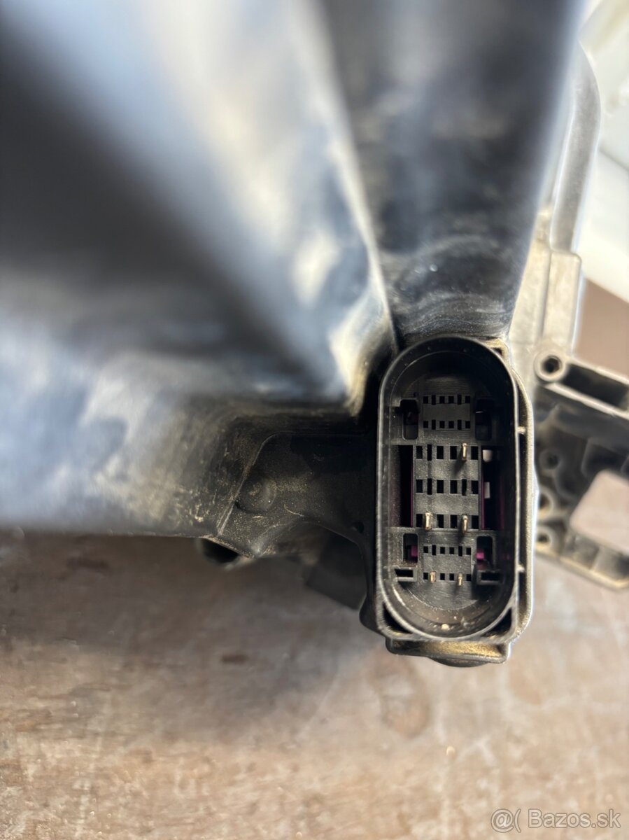 Práve predné svetlo Superb 3 2021 - 4