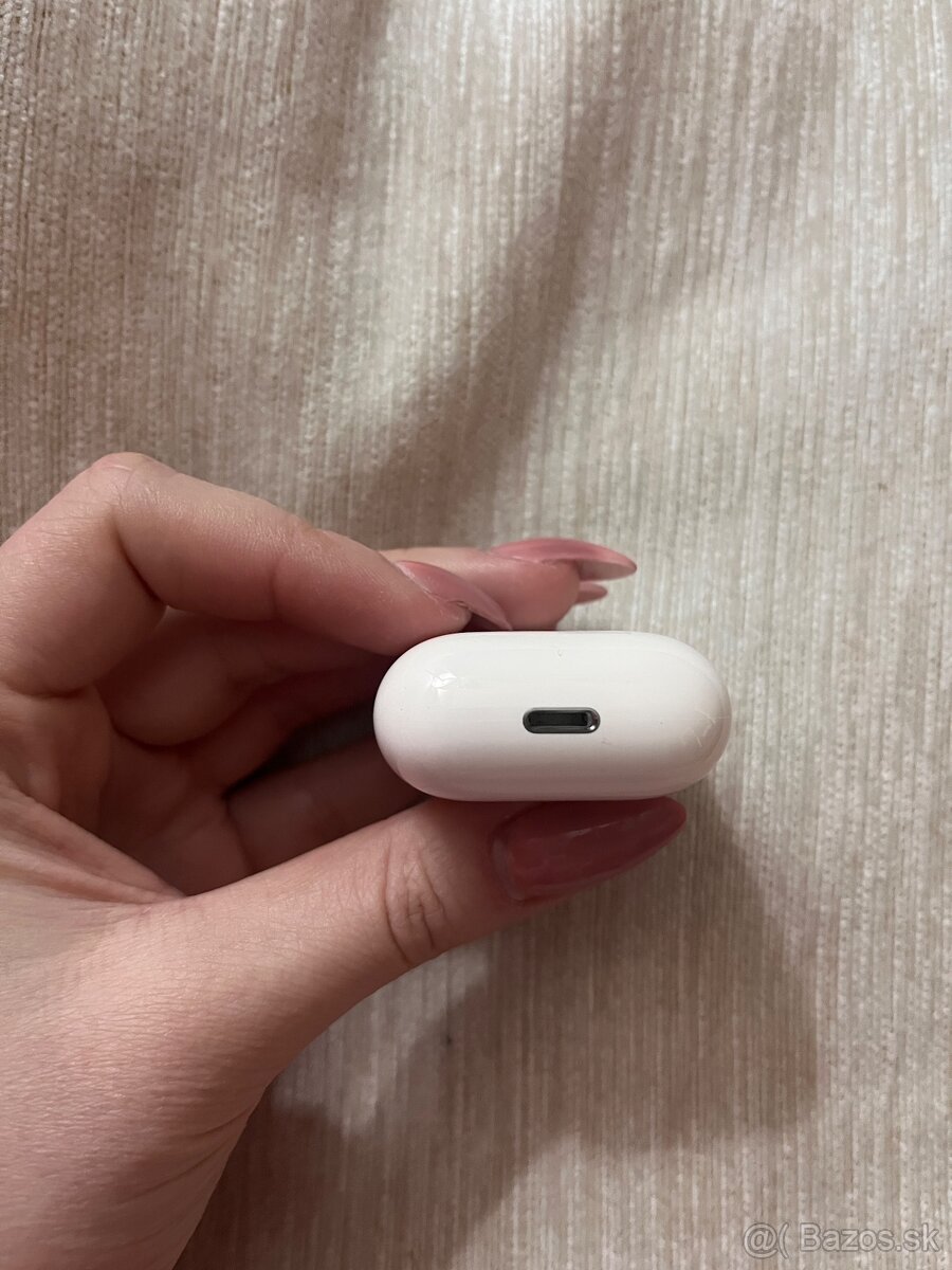 Apple AirPods 2 generácie - 4