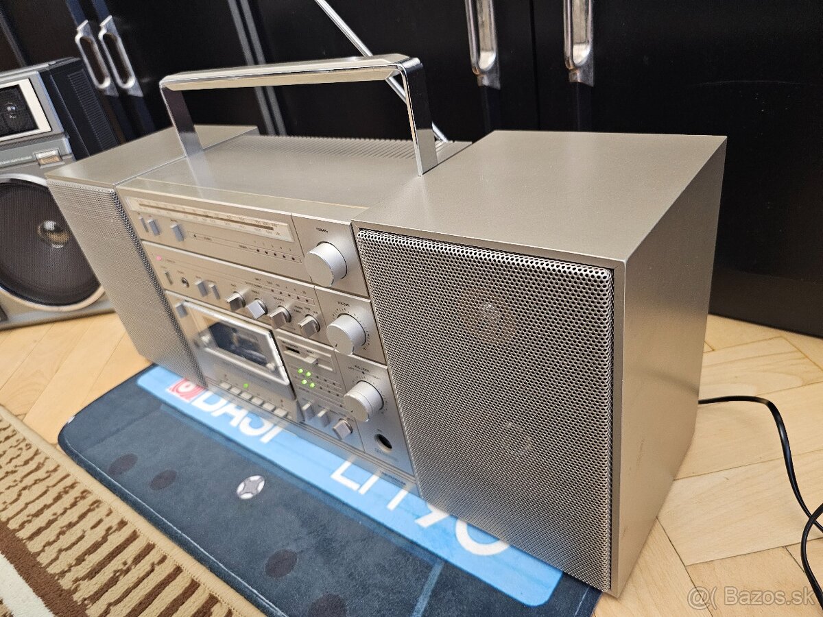 UNIVERZUM HIFI SYSTEM 1000 - 4