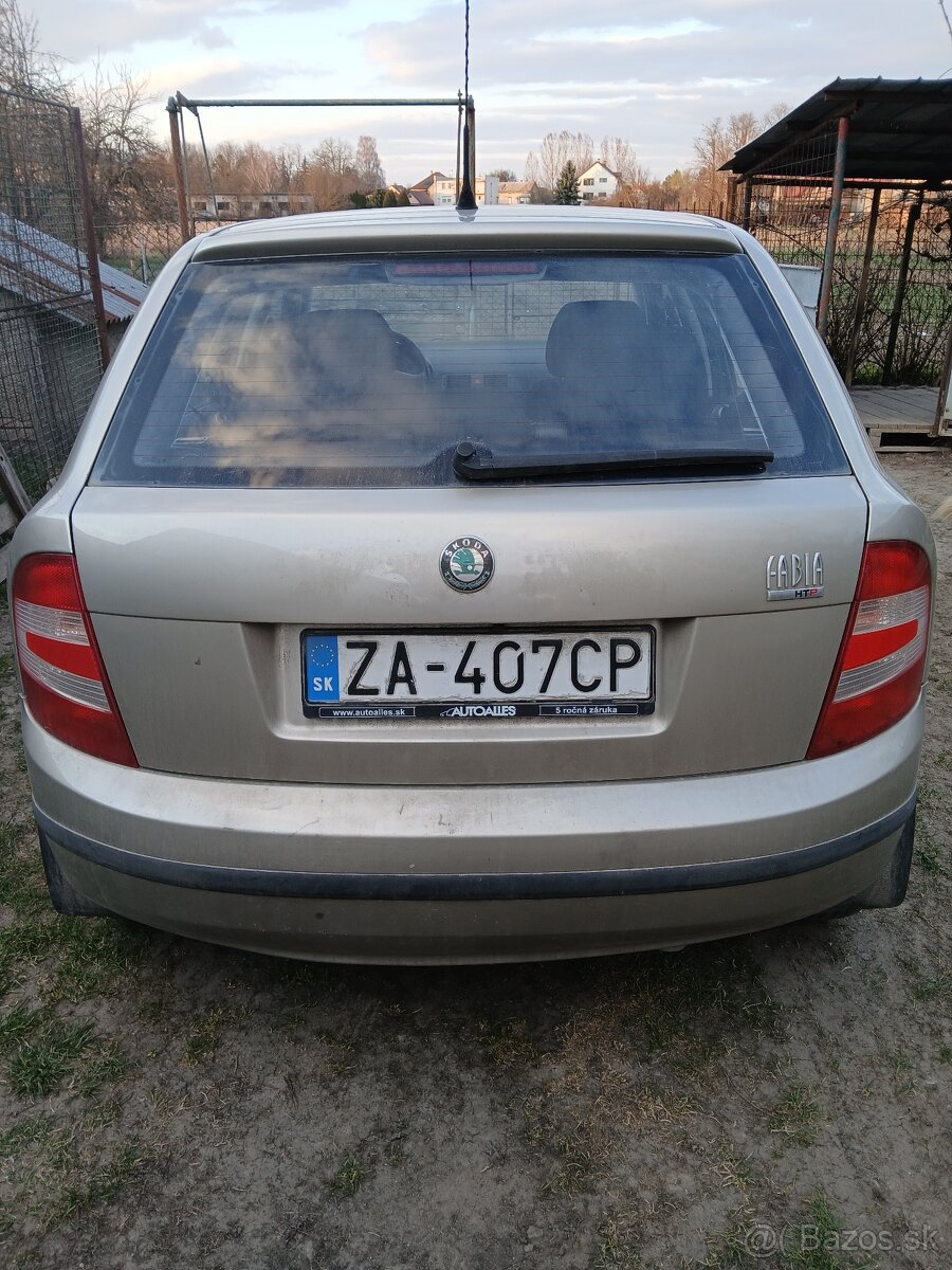 Předám ŠKODA FABIA - 4