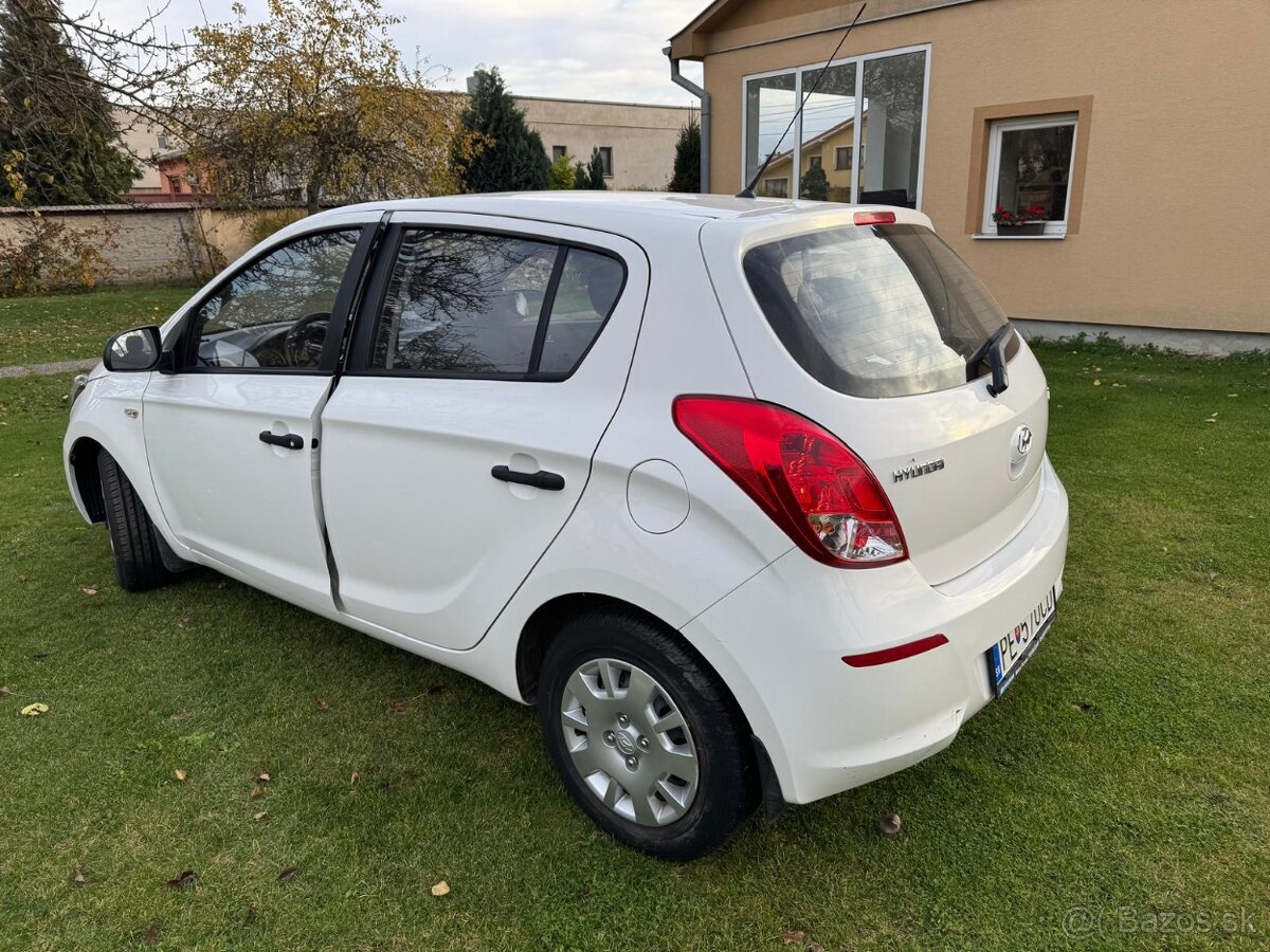 Hyundai i20 1.2 Benzín (2014) - 4