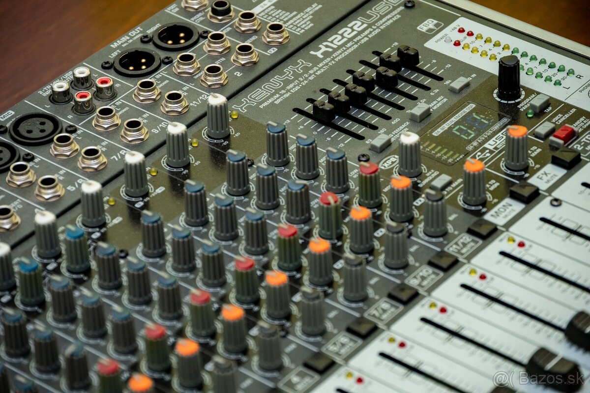 Behringer XENYX X1222USB – analógový mixpult – 120 € - 4