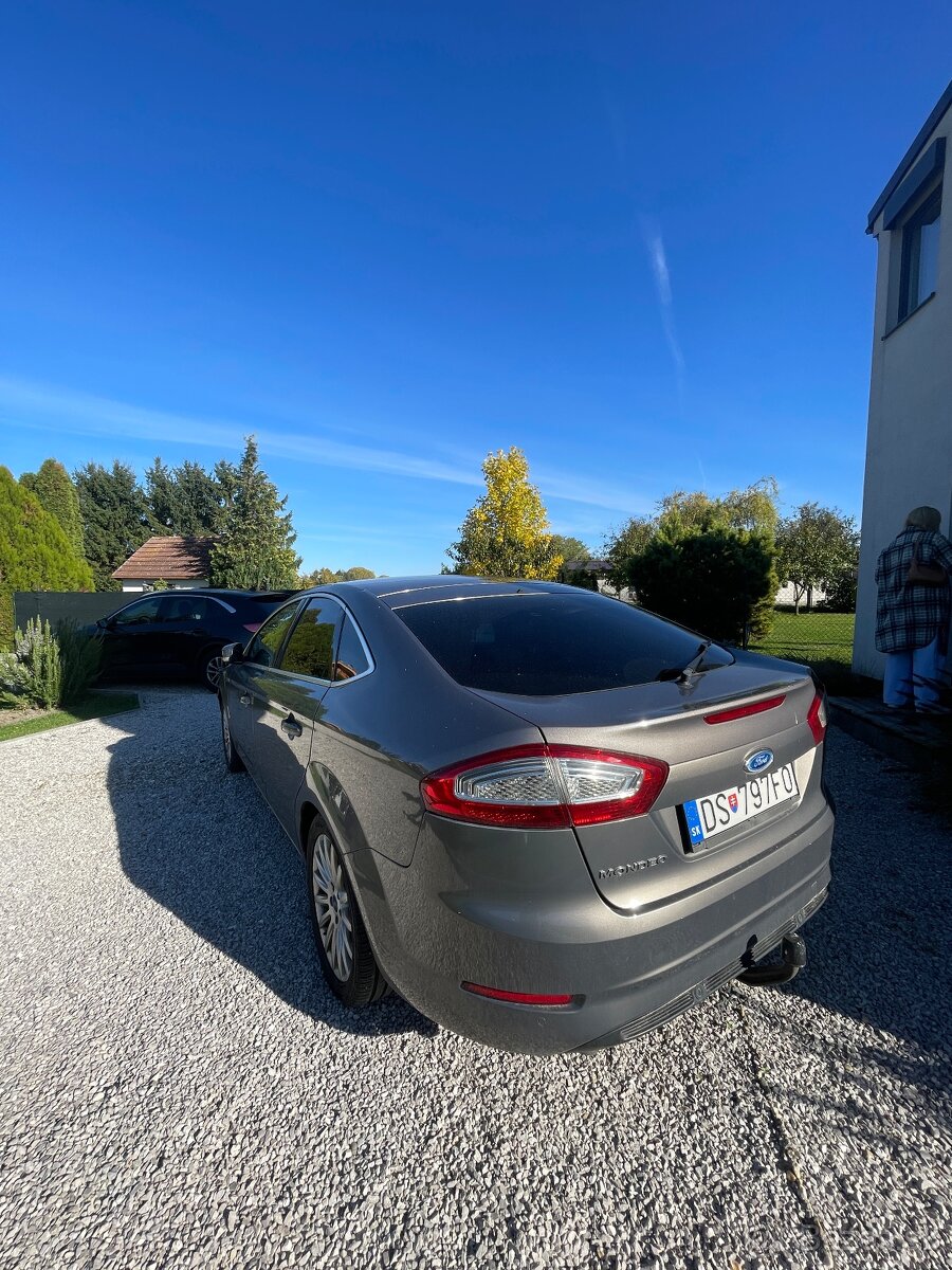Ford Mondeo (2011) 2.0 TDCi Titanium Hatchback, 103kW - 4