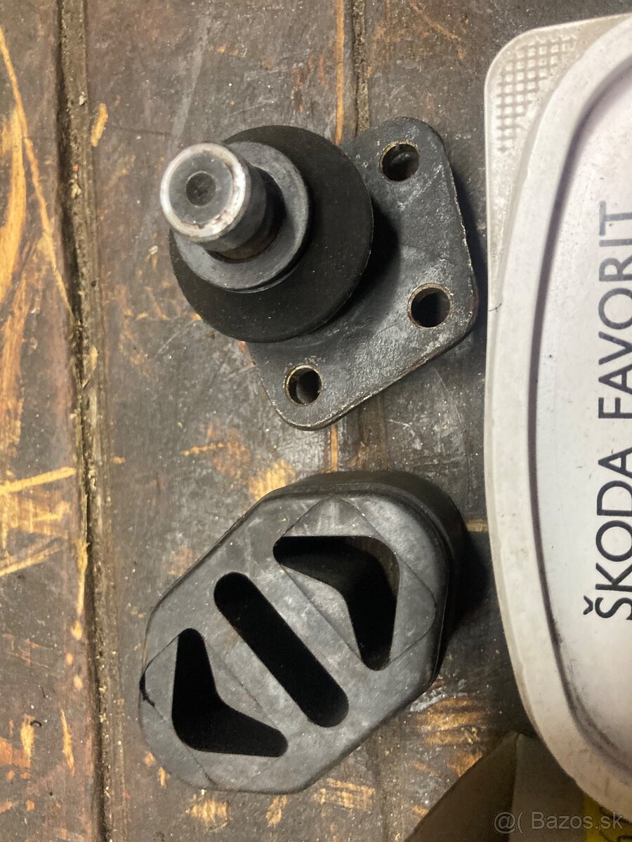 Škoda favorit - 4
