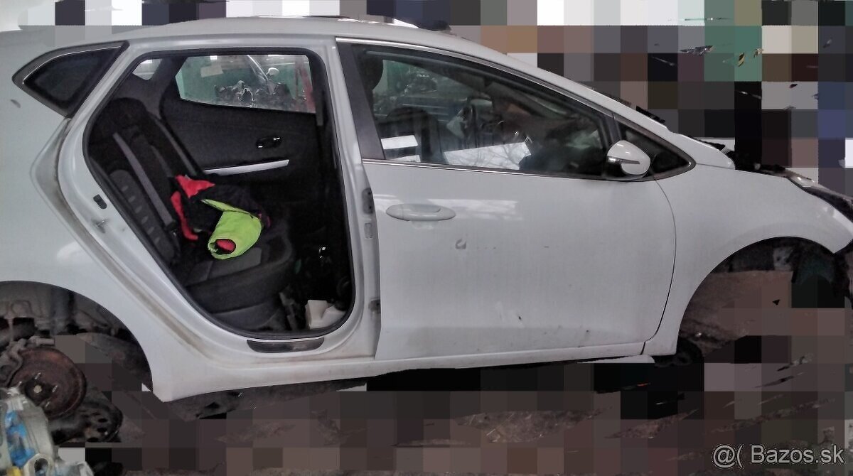 Kia Ceed 1.4 2017 predám MOTOR G4LC, DVERE BLATNÍK, - 4