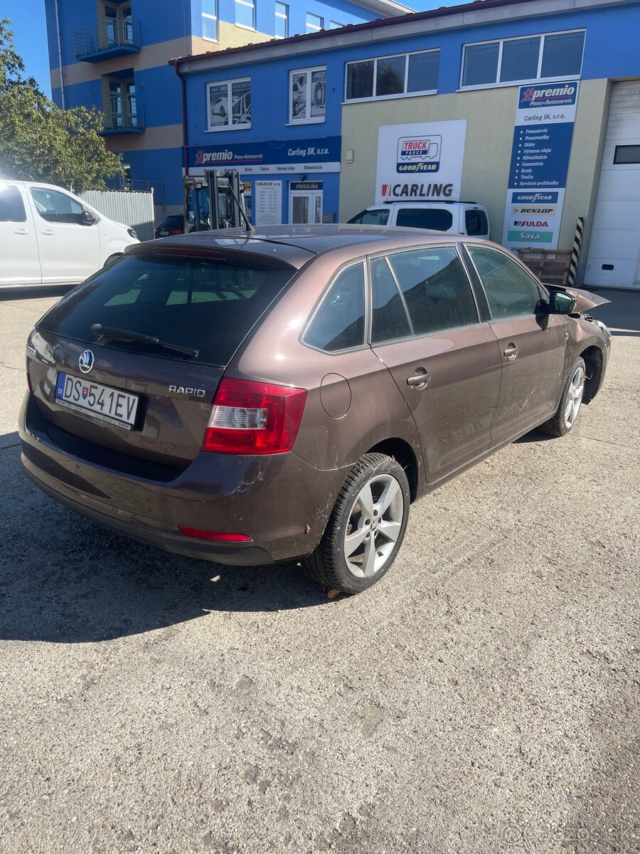 Predám vrak škoda rapid - 4