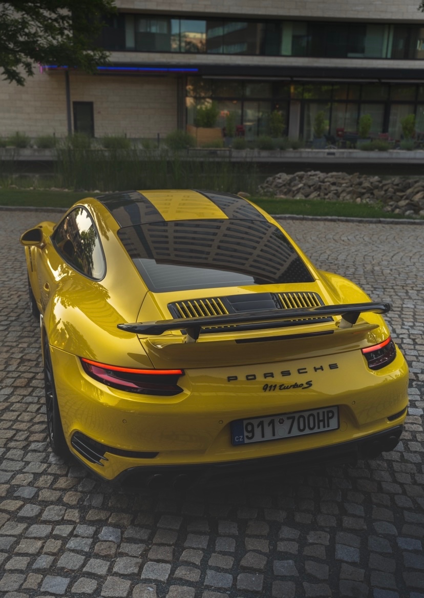 Porsche 911 turbo s - 4