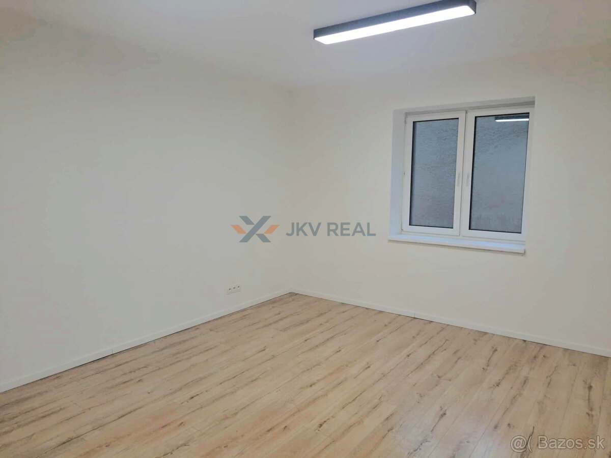 Na prenájom kancelársky priestor - 22 m² vo Svidníku. - 4
