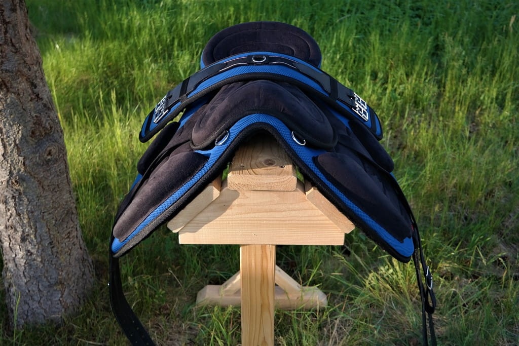 Bezkostrové sedlo Classic modré strmene podbrušák - 4