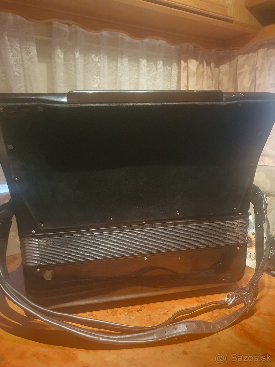 Špičkový akordeon Serenellini (Giulietti) - 4