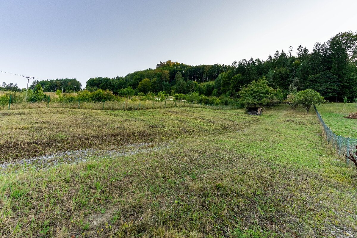 Pozemok pod hradom - 4