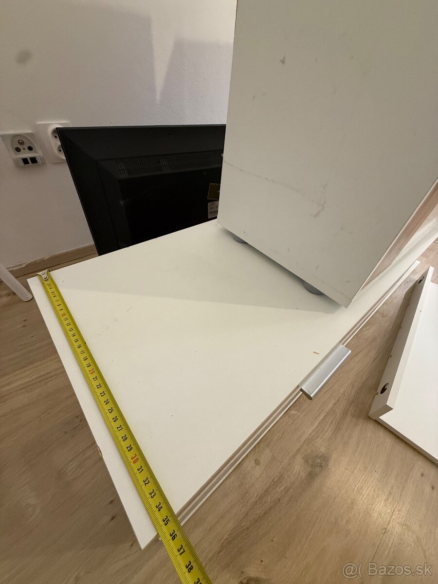 Predam obývaciu stenu - 4