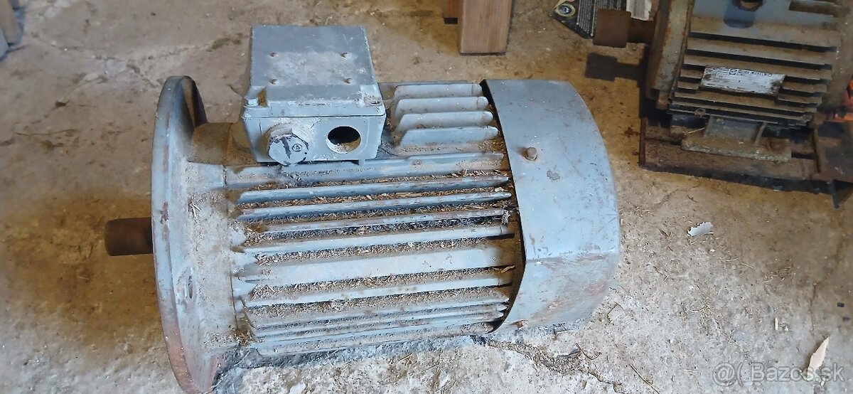 Elektromotor s prevodovkou - 4