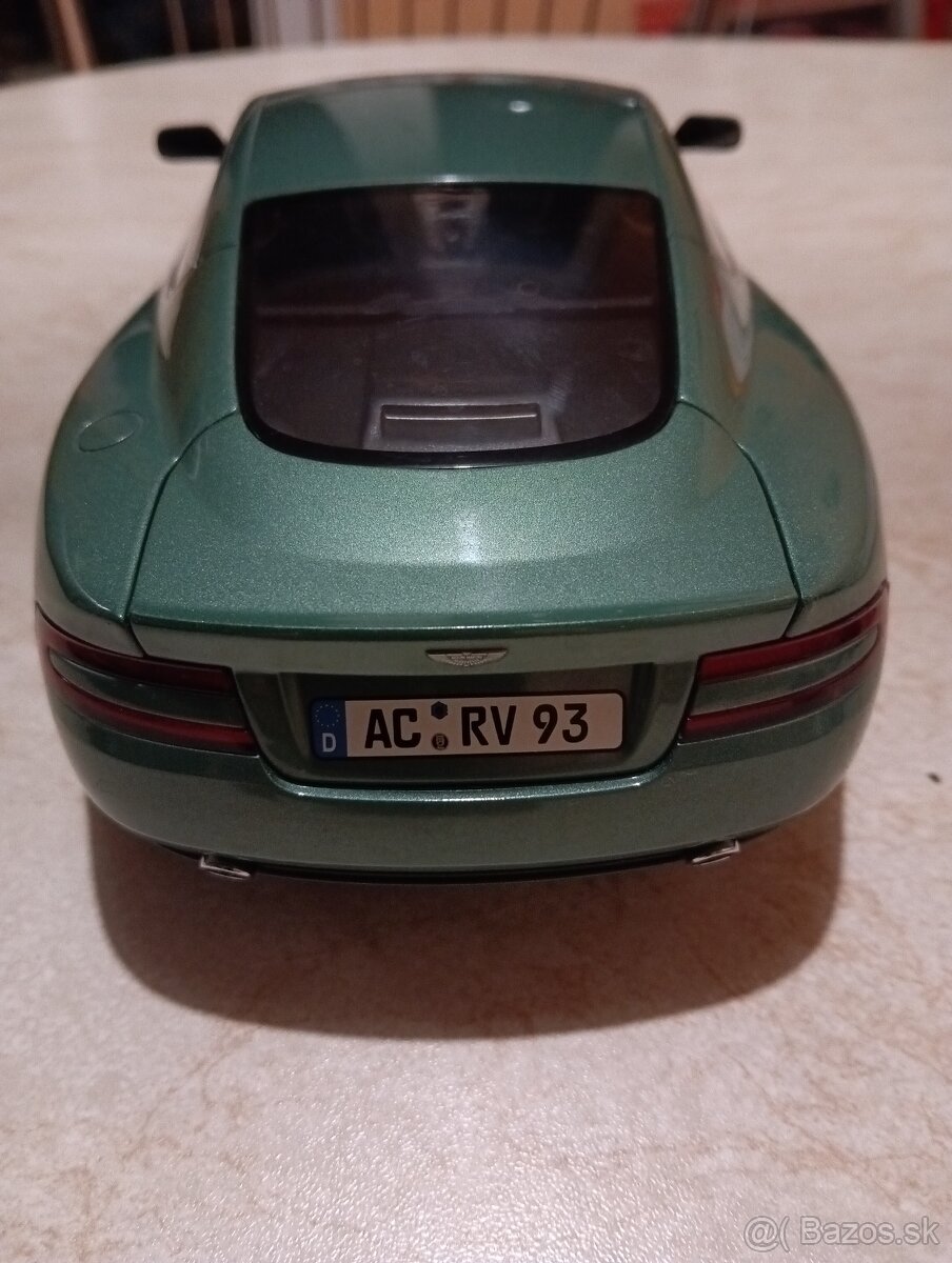 Predám Aston Martin DB9 Minichamps - 4