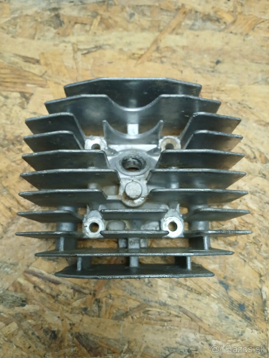 Babetta 210 hlava valca - 4