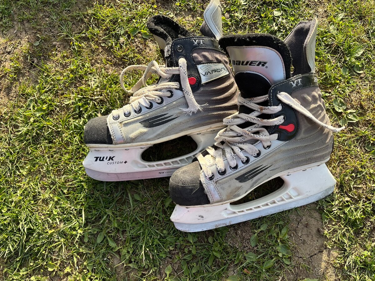 Korčule lyže, skateboard, prilby - 4