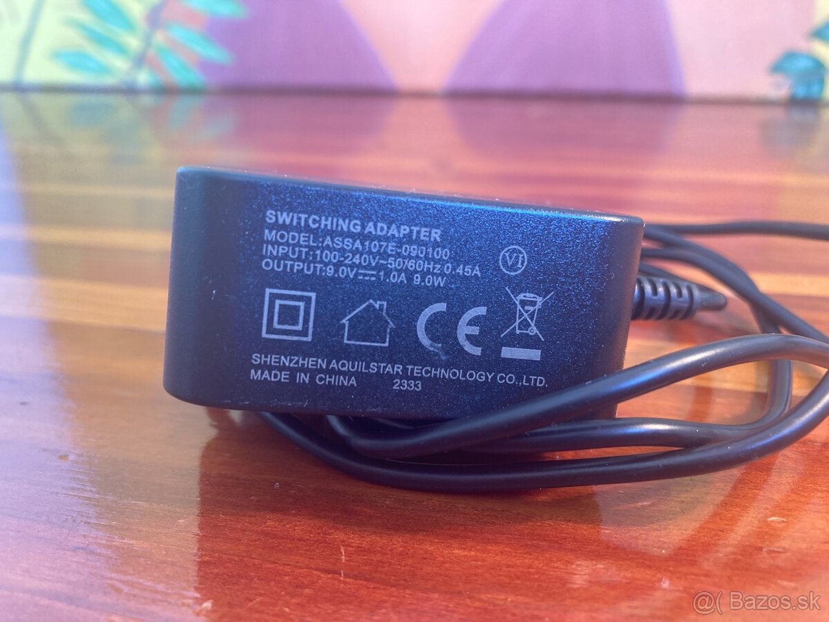 Adaptéry 9V 1A - 4