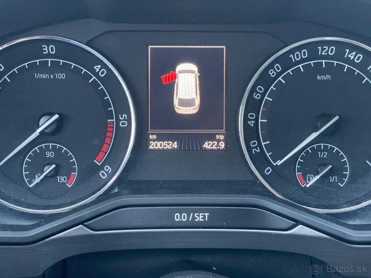 Škoda Superb Combi 2.0 TDI. 140 kW - 4