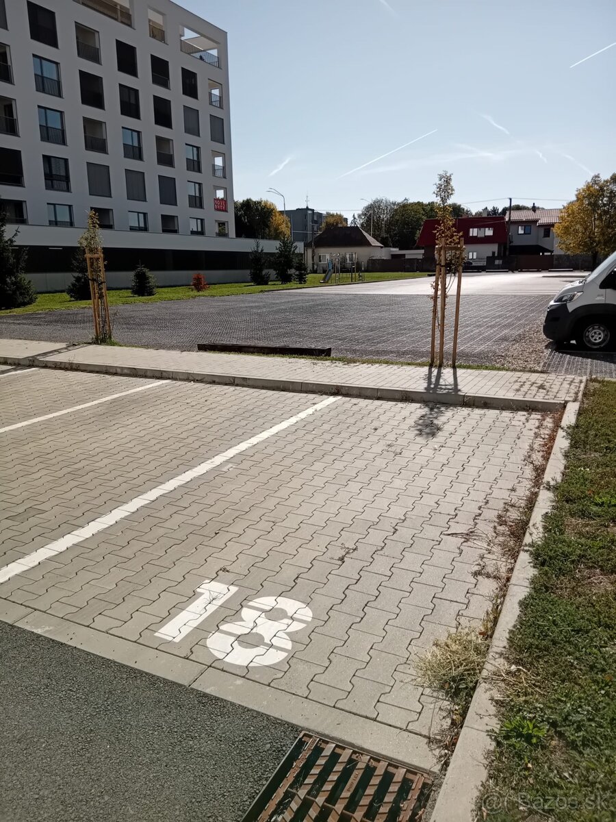 Prenájom parkovacieho miesta - 4