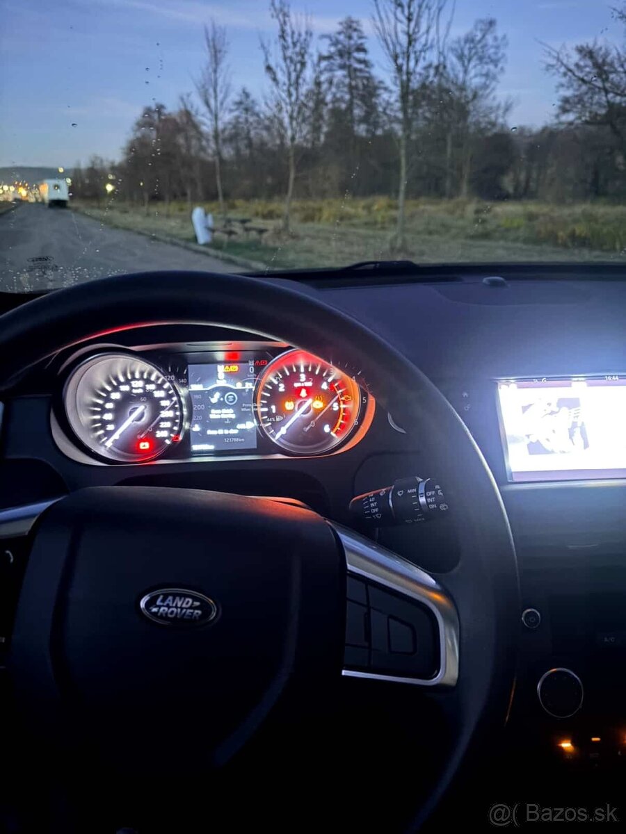 Land Rover Discovery Sport 2.0L 110 kW - 4