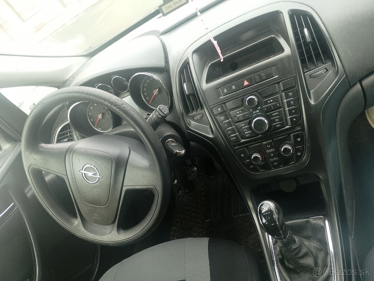 Opel astra - 4