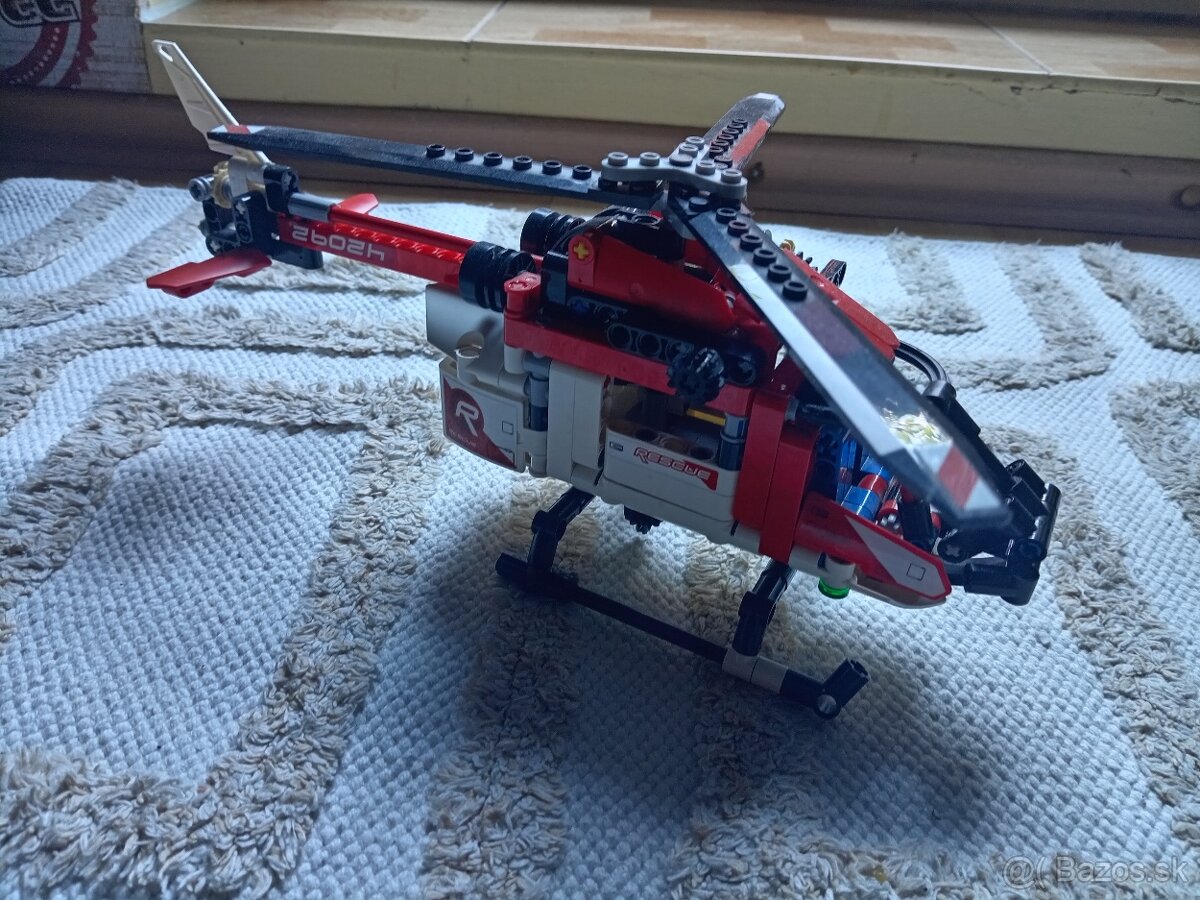 Lego Technic 42092 Záchranársky vrtuľník - 4