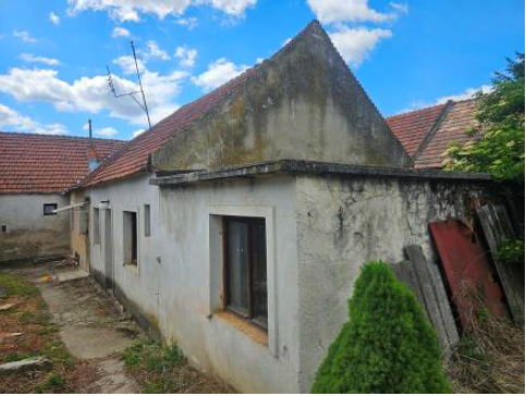 Rod. dom, Kostolná 348/37, Bučany, Okr. Trnava, podiel 1/2 - 4