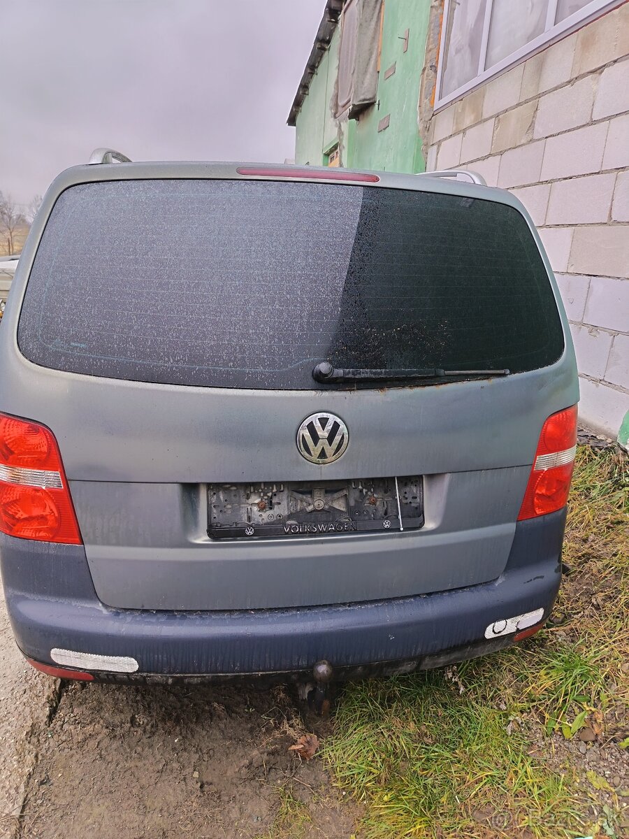 Predam diely z Touran 2,0 tdi 103kw.r.v.2003 - 4