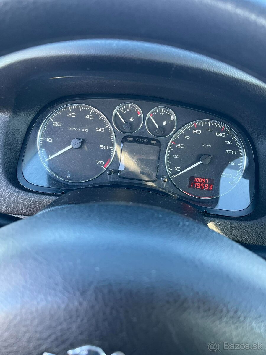 Predám Peugeot 307 benzín - 4