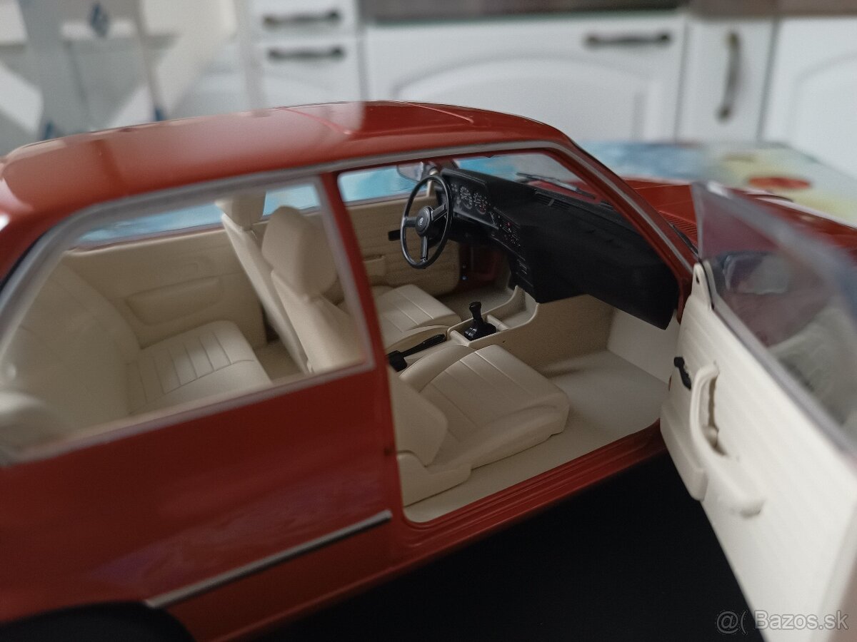 1:18 BMW E21 323i - 4