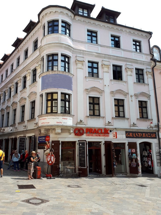 Prenajmeme 2 - kanceláriu v historickom centre Bratislavy - 4