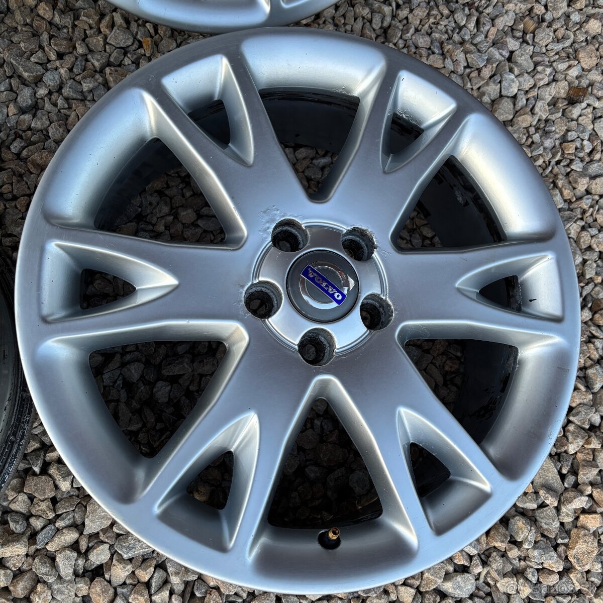 alu disky VOLVO 5x108 r18 - 4