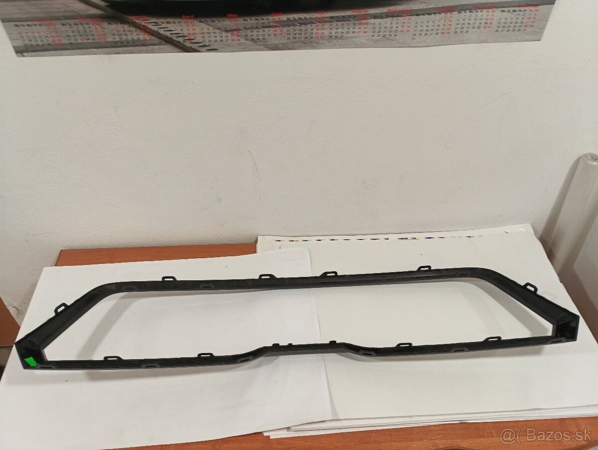 Škoda Kamiq lišta prednej masky - 4