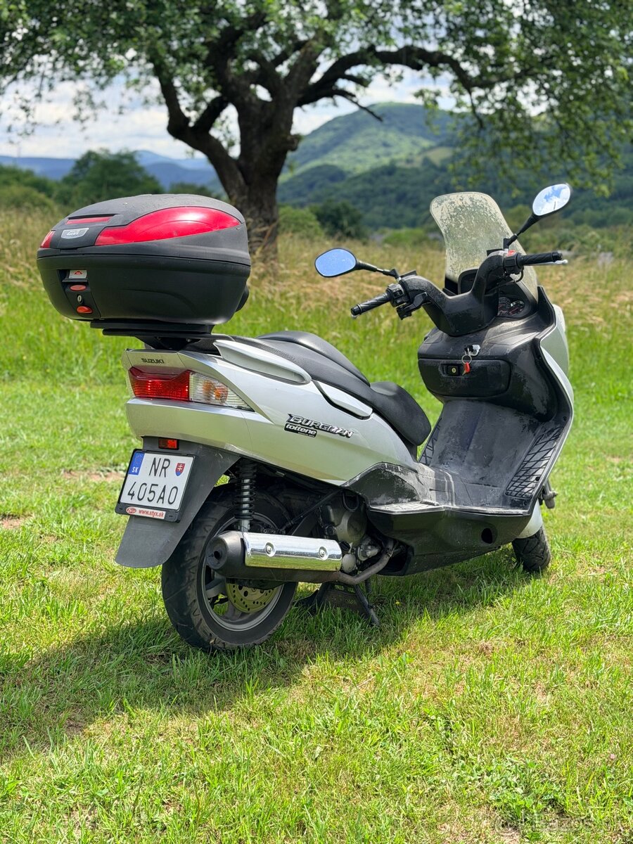 Suzuki Burgman - 4