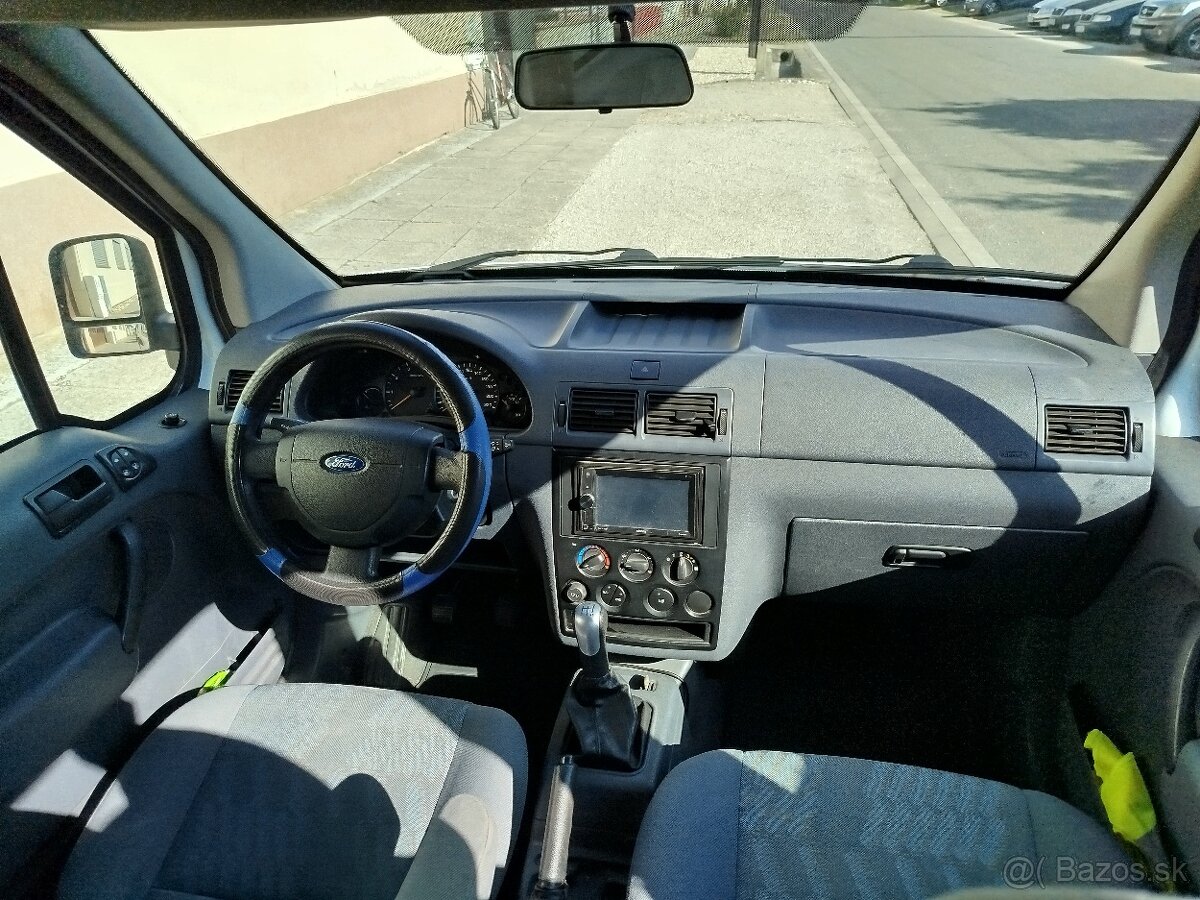 Predám Ford tourneo connect - 4