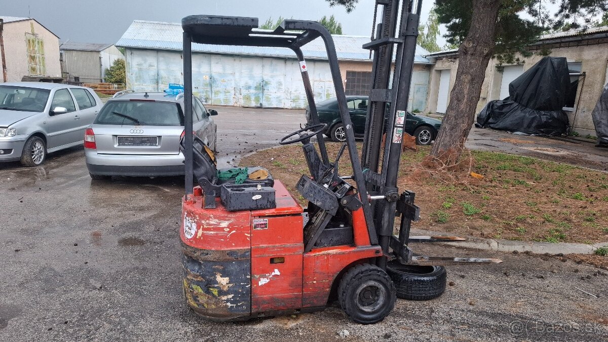 Predam elektrické vysokozdvižné vozíky - 4