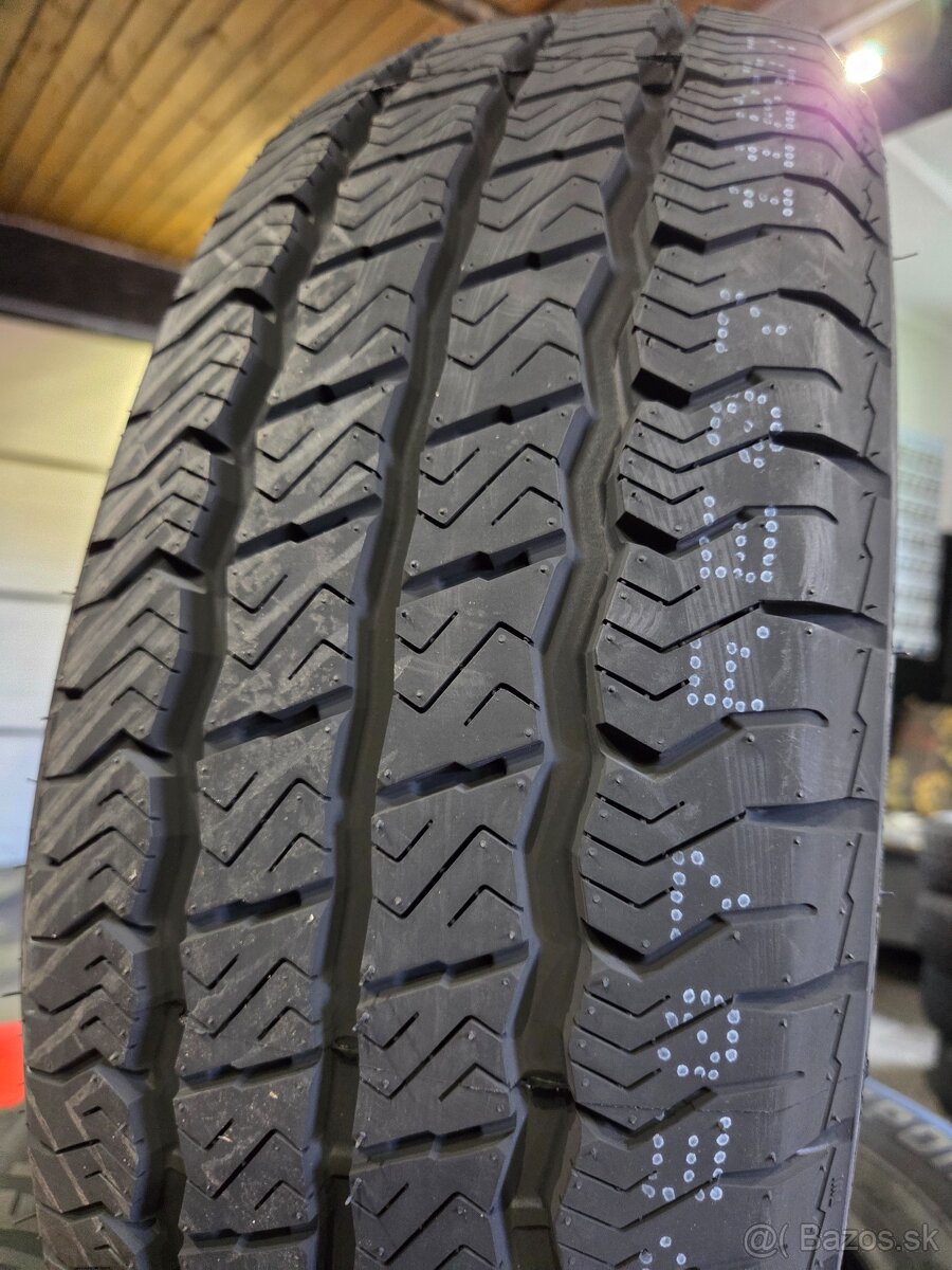 215/70 R15C Rovelo celorocne pneumatiky - 4