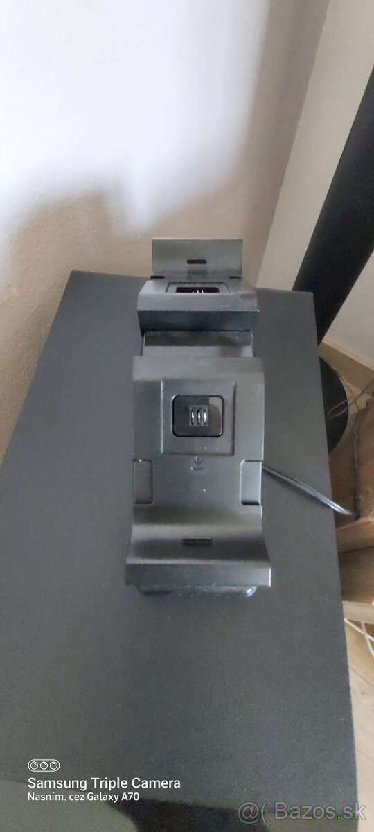 Xbox Series X + 2 ovládače + nabíjacia stanica + Blue-ray - 4