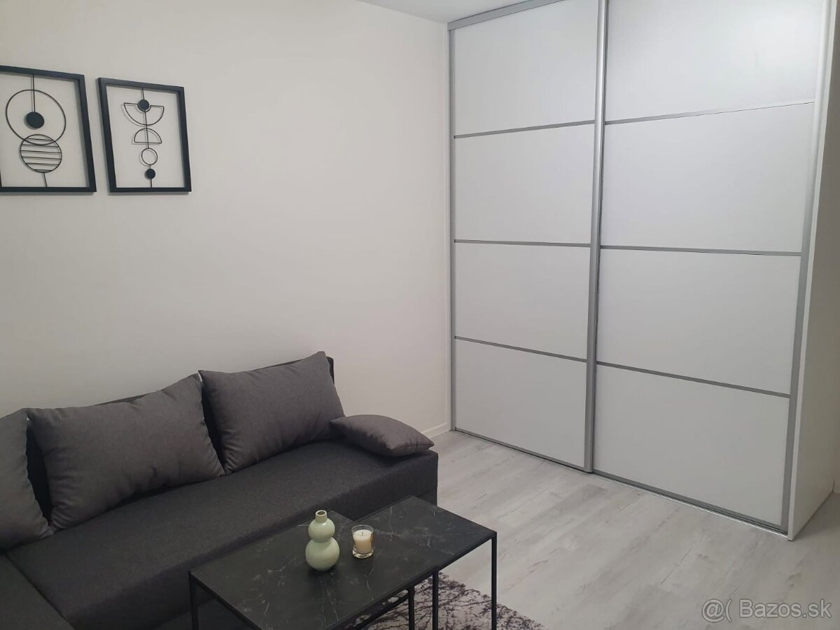 Na predaj 1-izb.byt po kompl.rekonštr. - 4